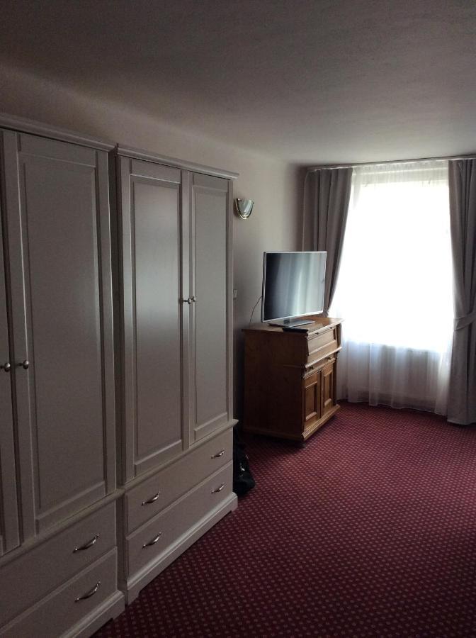 Hotel U Zlateho Andela Pardubice Dış mekan fotoğraf